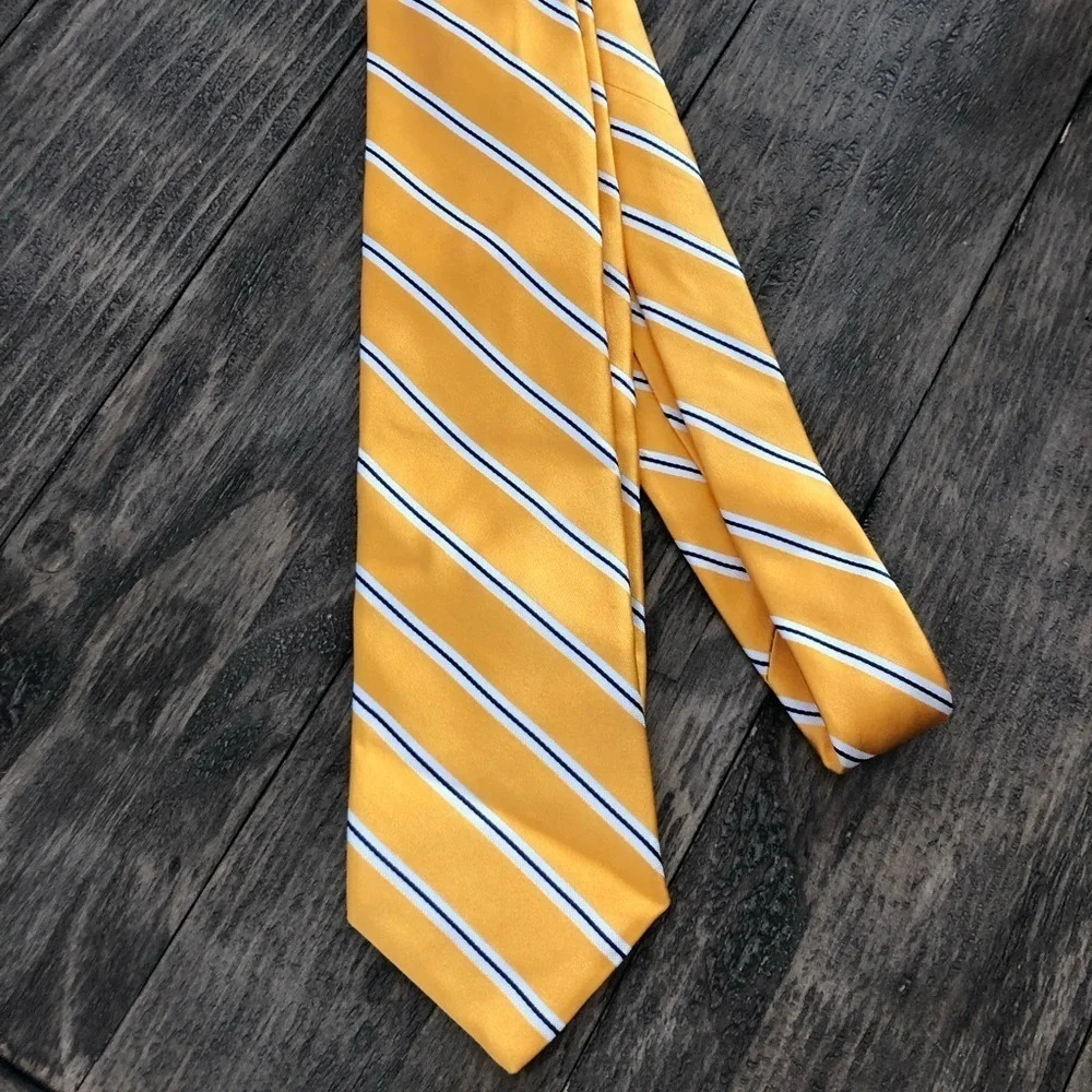 Nordstrom Mens 100% Silk Bright Yellow Necktie Tie Striped Career Wedding Church